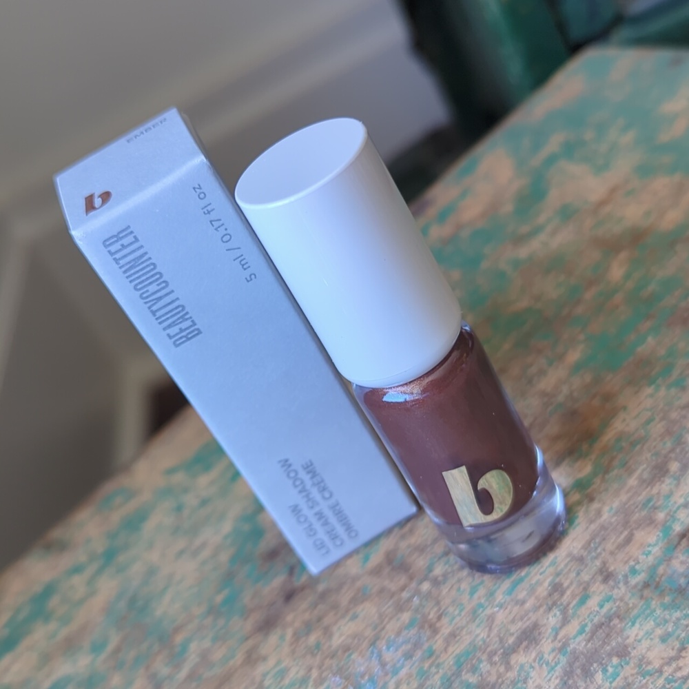 BEAUTYCOUNTER I BRAND NEW IN BOX 5 ml Lid Glow Cream Shadow in Ember